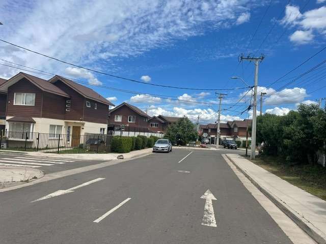 Vende casa aislada en condominio, exelente conecti - Imagen 1