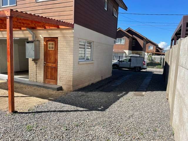 Vende casa aislada en condominio, exelente conecti - Imagen 13
