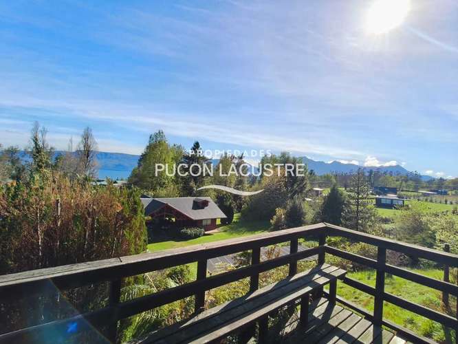 Venta casa + 3 cabañas Pucón con Vista al lago (186953) - Imagen 1