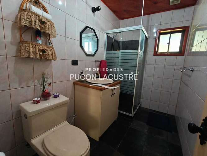 Venta casa + 3 cabañas Pucón con Vista al lago (186953) - Imagen 19