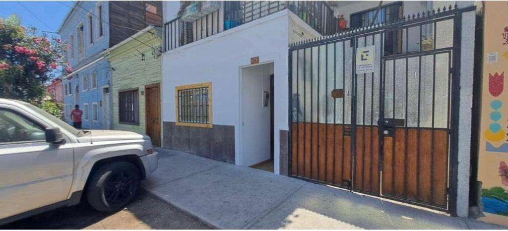 Arriendo casa en Iquique central  en calle Ramírez
