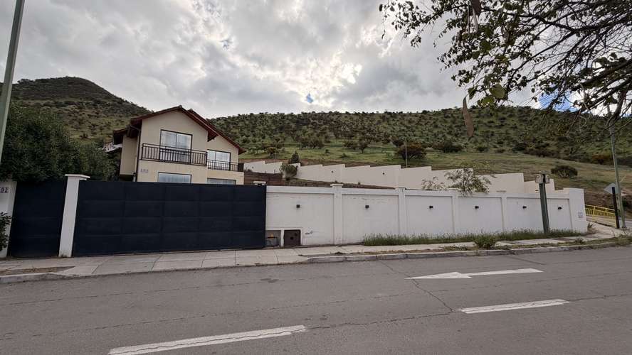 EN VENTA EXCLUSIVA CASA EN LOMAS DE LO AGUIRRE, PUDAHUEL