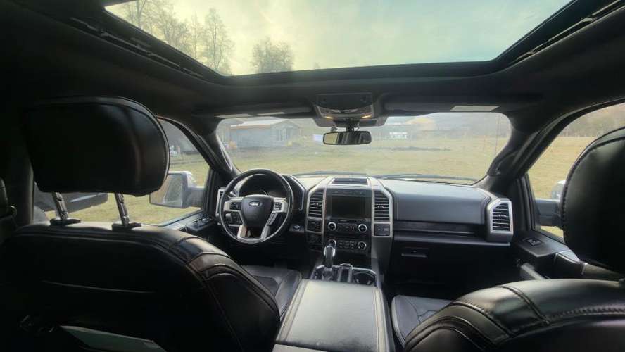 Flor Ford F-150 platinum