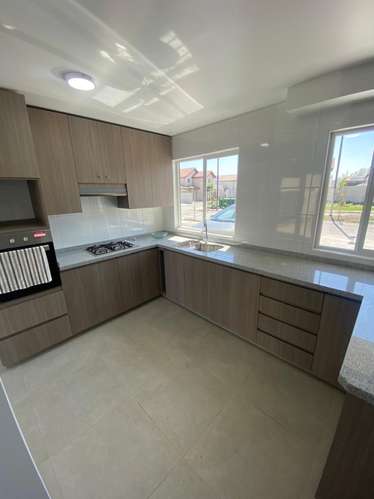 AMPLIA Y COMODA CASA - Imagen 5