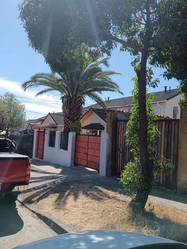 Amplia casa recién remodelada en Las Princesas