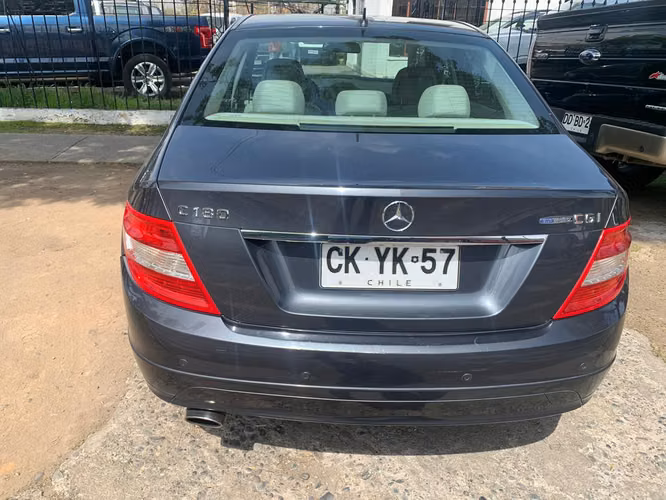 Mercedes Benz C180 CGI BLUE EFFICIENCY EXCELENTE ESTADO - Imagen 4