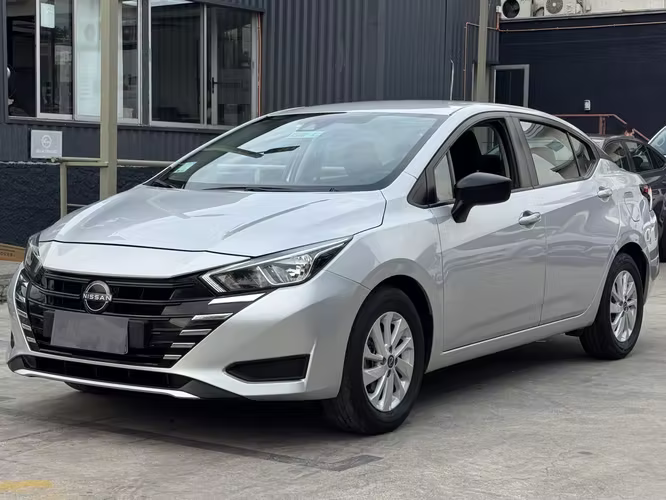 Nissan versa