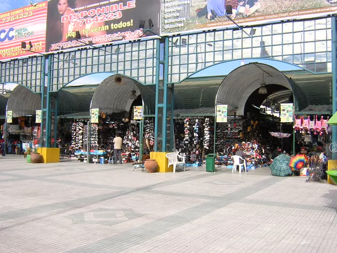 Persa Estación Central, SIN COMISIÖN