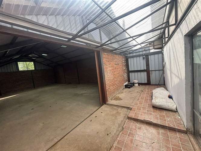 Casa en venta con Bodega Comercial interior en Linares - Imagen 11