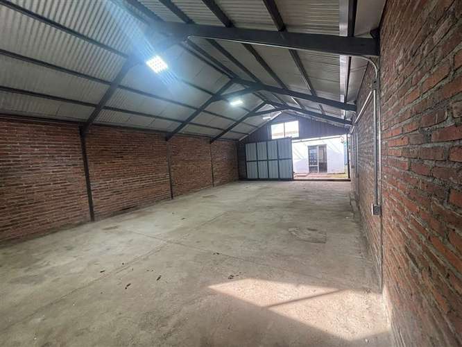 Casa en venta con Bodega Comercial interior en Linares - Imagen 18