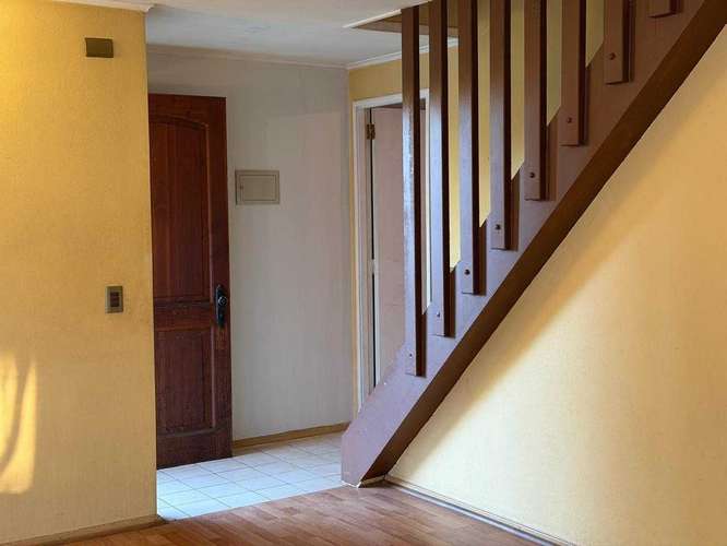 Moderna Vivienda con Vistas Despejadas (187015)