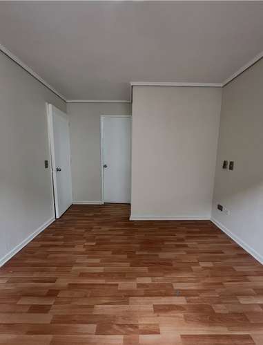 Arriendo departamento metro Santa Lucía