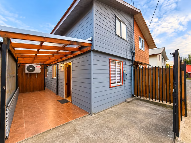 CASA EN ARRIENDO MENSUAL – VILLA ANGACHILLA, VALDIVIA