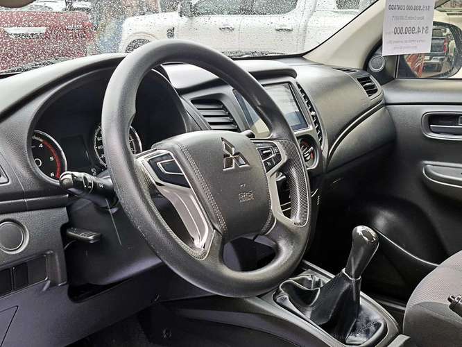 MITSUBISHI L200 2022 - Imagen 12