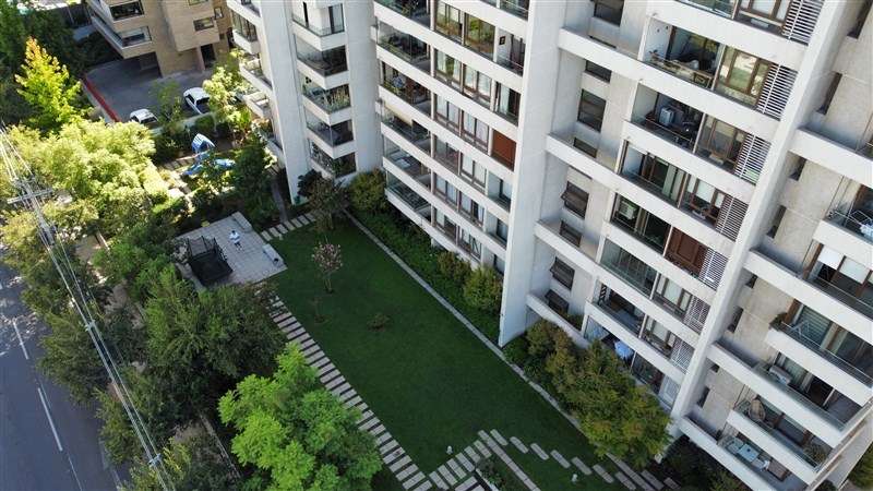 Departamento en venta de 4 dorm. en Las Condes