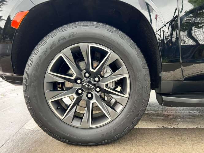 CHEVROLET SUBURBAN Z71 2022