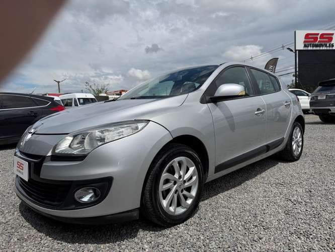 RENAULT MEGANE III 2.0 MT6 2013