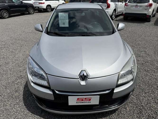 RENAULT MEGANE III 2.0 MT6 2013