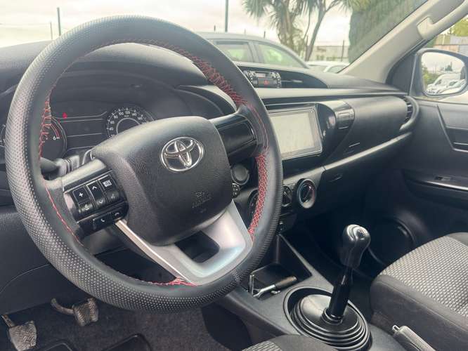 TOYOTA HILUX 2021 - Imagen 8