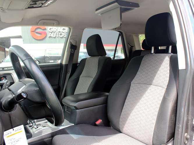 TOYOTA 4 RUNNER 4.0 SR5 4X4 AT 2019 - Imagen 19