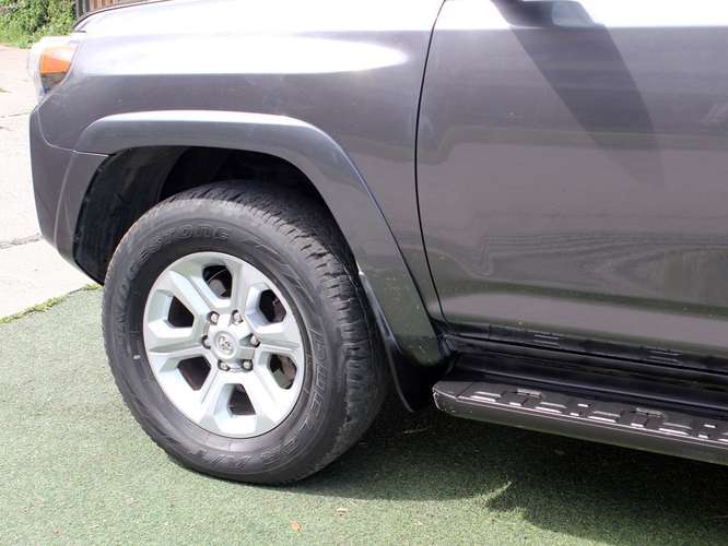 TOYOTA 4 RUNNER 4.0 SR5 4X4 AT 2019 - Imagen 8
