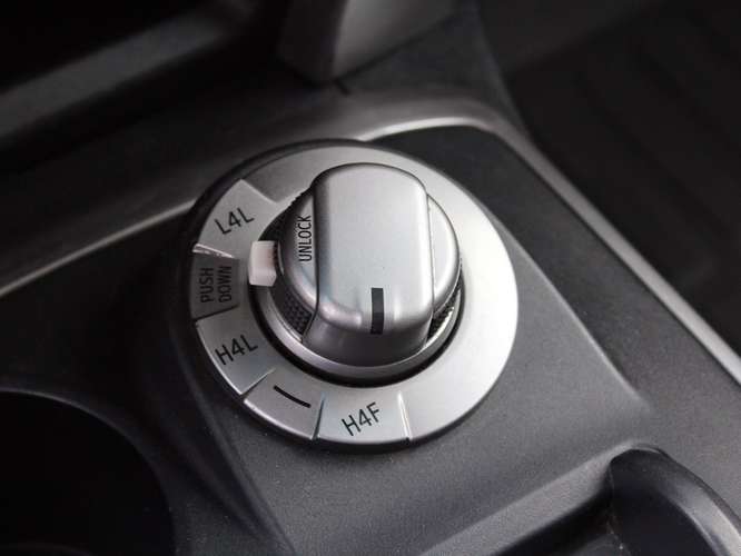 TOYOTA 4 RUNNER 4.0 SR5 4X4 AT 2019 - Imagen 16