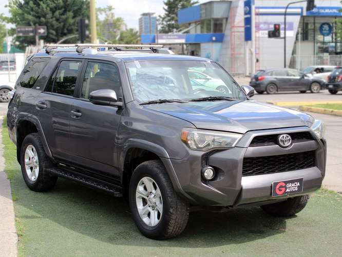 TOYOTA 4 RUNNER 4.0 SR5 4X4 AT 2019 - Imagen 3