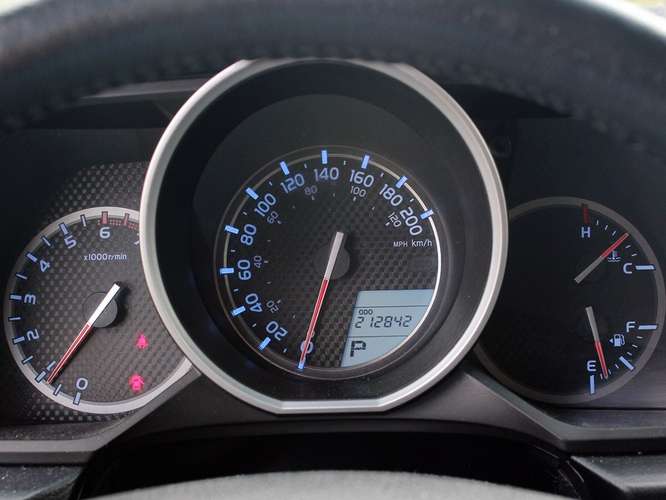 TOYOTA 4 RUNNER 4.0 SR5 4X4 AT 2019 - Imagen 11