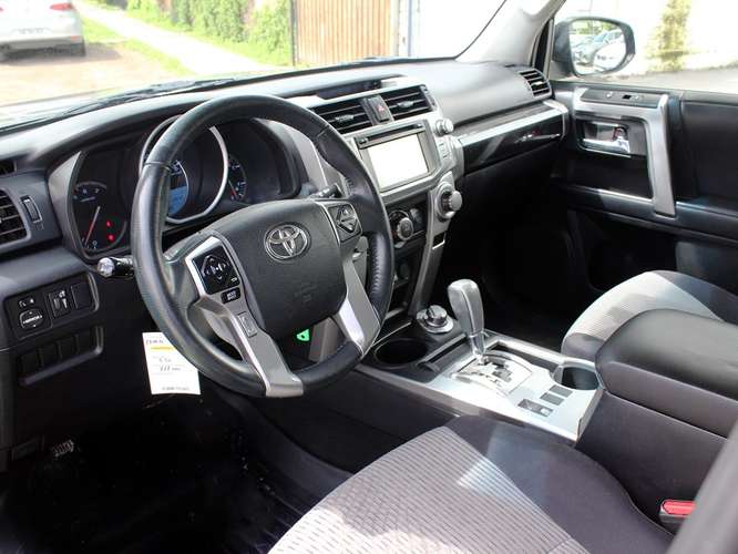 TOYOTA 4 RUNNER 4.0 SR5 4X4 AT 2019 - Imagen 18
