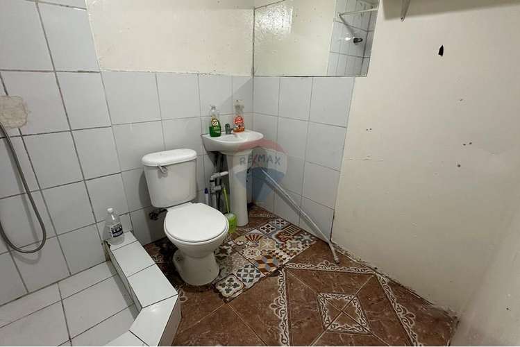 Arriendo casa trasera