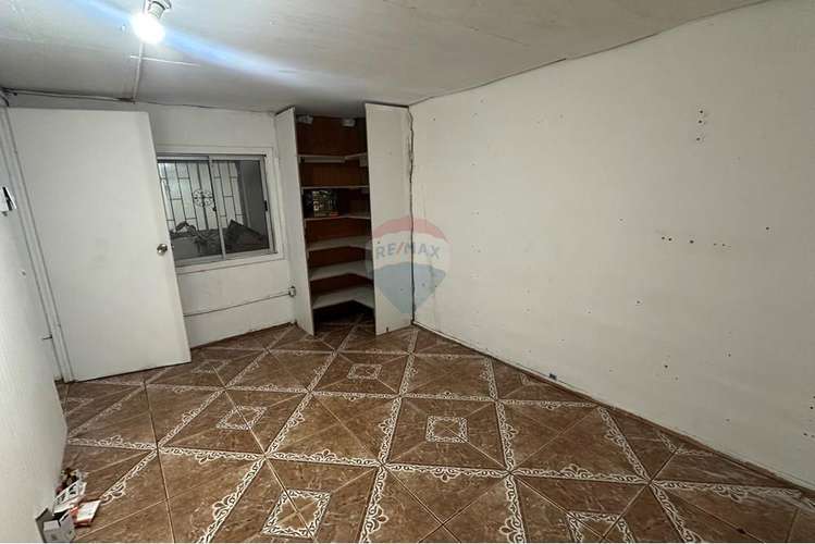 Arriendo casa trasera
