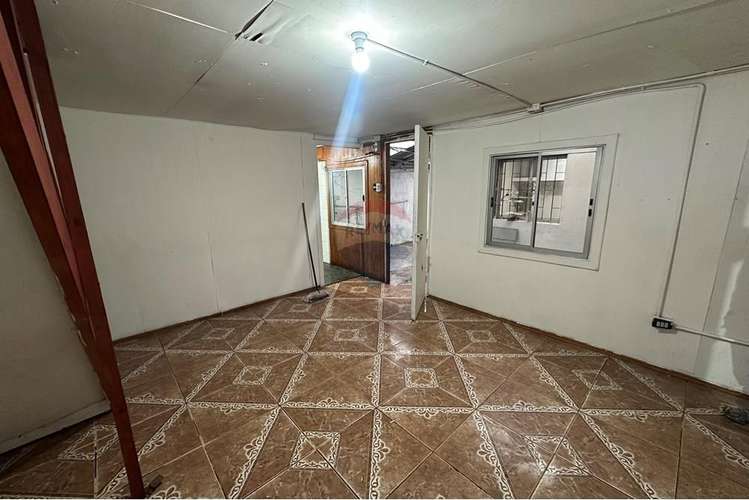 Arriendo casa trasera