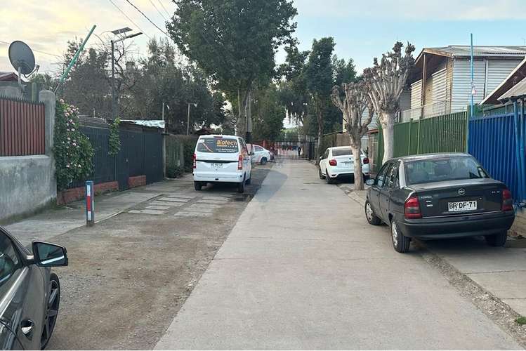 Arriendo casa trasera