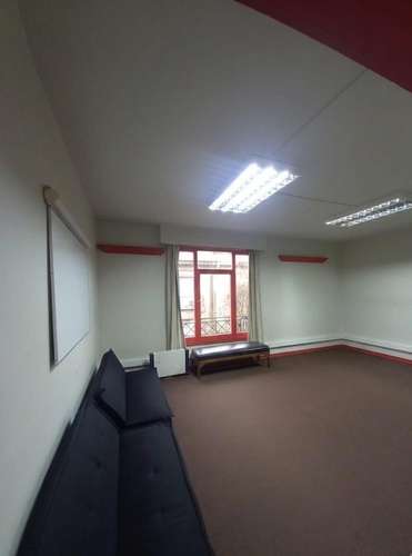 VENTA LOCAL COMERCIAL 2HAB 3BA SANTIAGO - Imagen 17