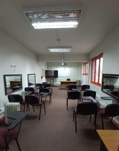 VENTA LOCAL COMERCIAL 2HAB 3BA SANTIAGO - Imagen 15