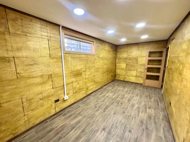 OFICINAS Y BODEGA CON AMPLIO ESTACIONAMIENTO EN VALDIVIA