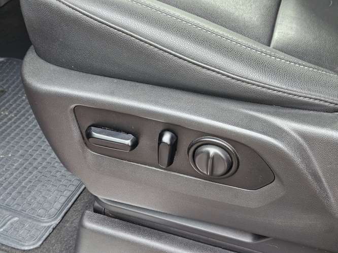 Chevrolet Silverado 5.3 Cc Lt Trailboss Z71 At... - Imagen 14