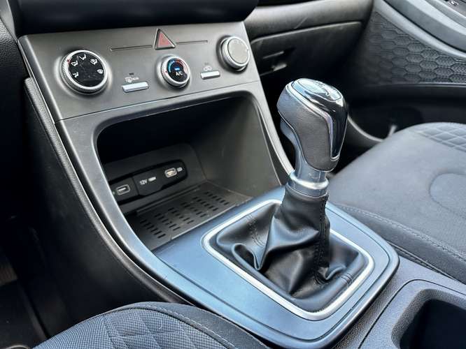 Hyundai Creta 1.5 Su2id Design Mt 2025 - Imagen 14