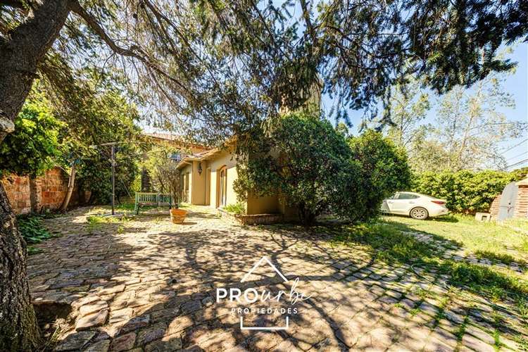 Casa a remodelar, terreno plano 600 m2, I La Católica