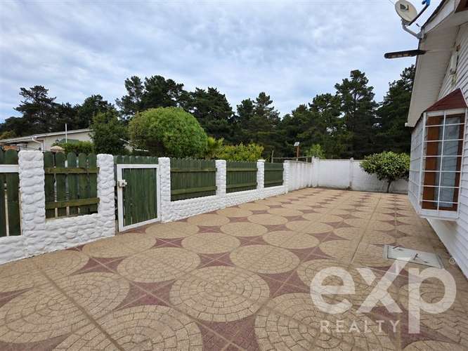 Casa en venta 3 dormitorios, 2 baños y patio - Imagen 2