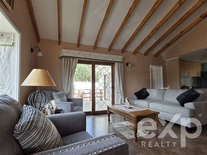 Casa en venta 3 dormitorios, 2 baños y patio - Imagen 3