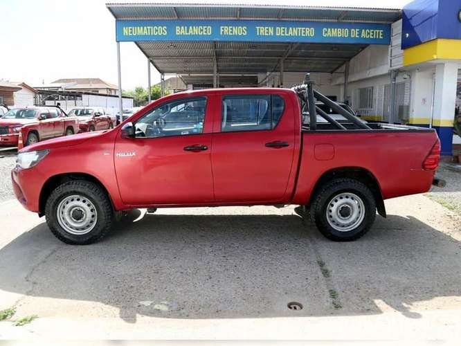 TOYOTA HILUX 2025 - Imagen 5