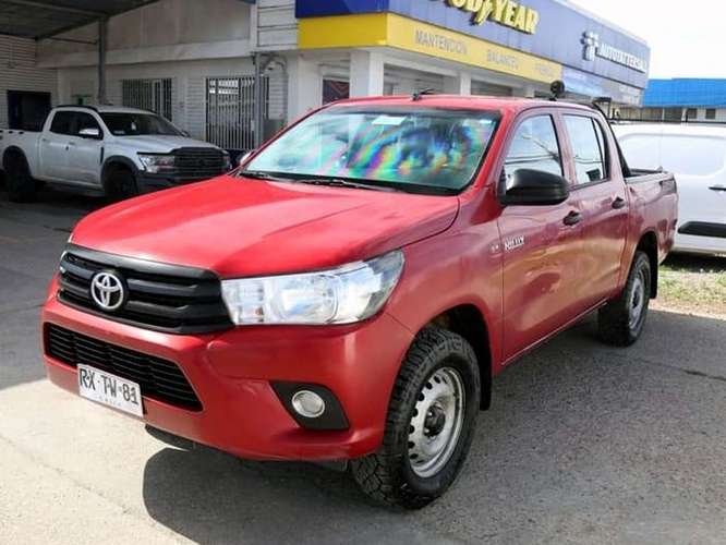 TOYOTA HILUX 2025