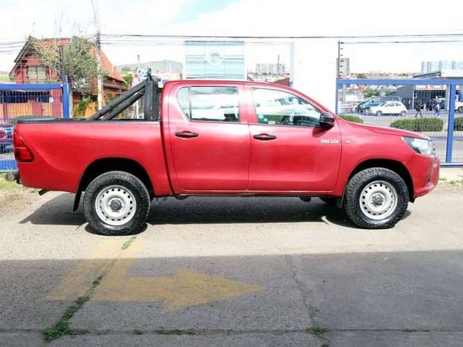 TOYOTA HILUX 2025 - Imagen 4