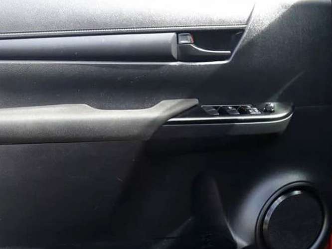 TOYOTA HILUX 2025 - Imagen 11
