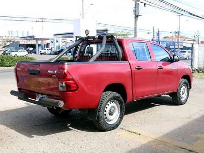 TOYOTA HILUX 2025 - Imagen 6