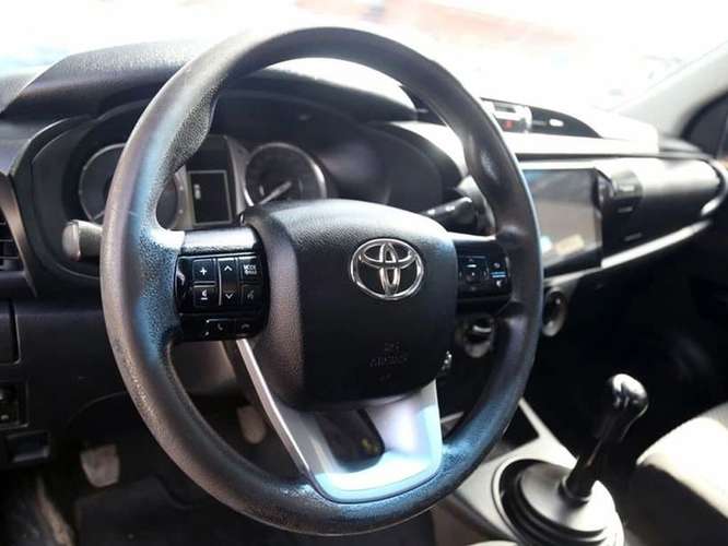 TOYOTA HILUX 2025 - Imagen 13