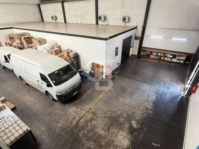 Bodega 630 m² en Macul: Oficinas, Exposición Comercial - Imagen 2
