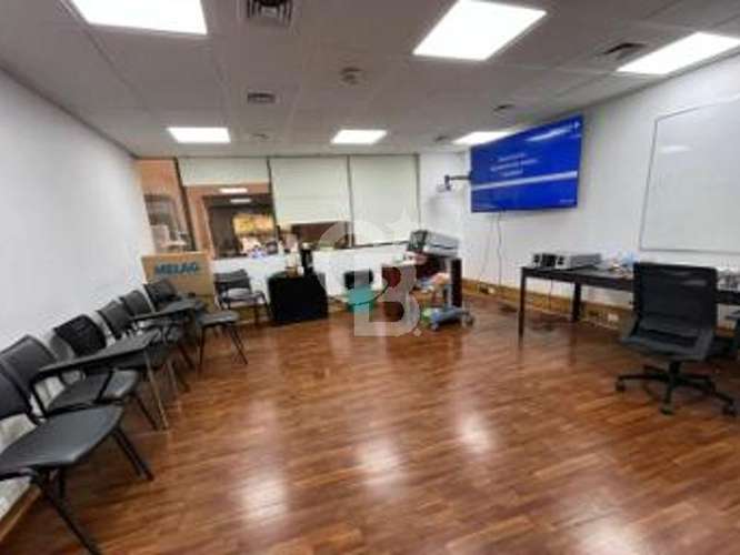 Gran Oficina en el corazón de Providencia - 352 m² - Imagen 9