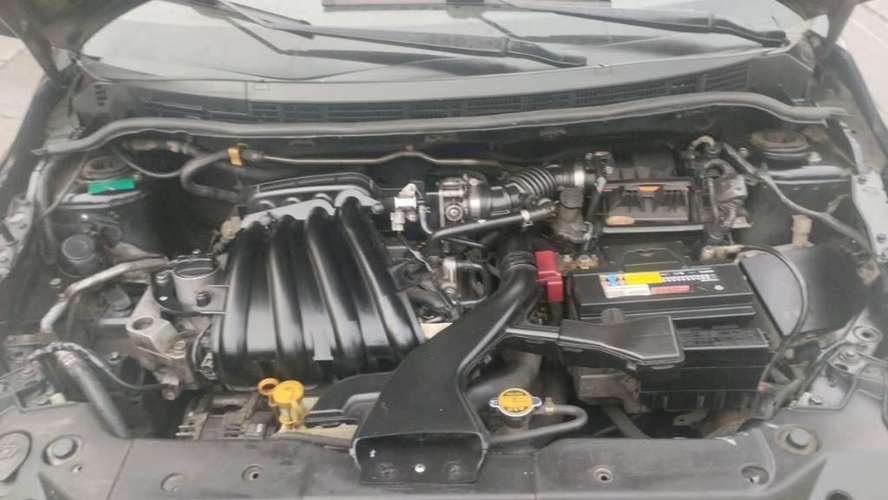 Vendo mi Nissan Tiida año 2011